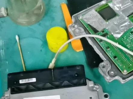 现代,起亚变速箱p0748故障,换电容后,注意检查电磁阀驱动芯片供电是否正常,这个故障怎么修现在应该人人皆知了吧,但很多修了还是不好,关注我,我会每天分享各种电脑维修实战案例…#芯片级维修 #汽车电子 #汽车保养与维修