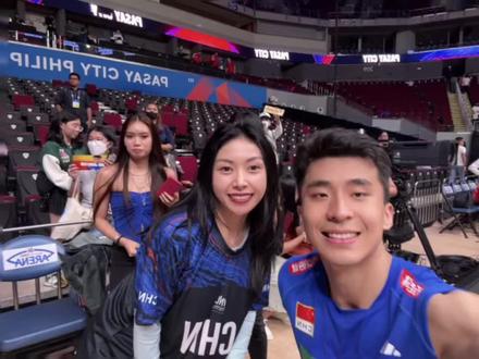 开心开心🥳
张景胤合影get✅
李咏臻签名和合影get✅
中国男排🇨🇳🏐️
#世界男排联赛 #比赛现场 #中国男排#张景胤 #李咏臻