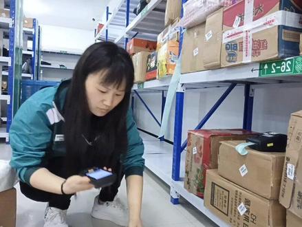 现在快递收不到短信,是因为平台把你的号码隐私保护了,大家在淘宝拼多多里面把这种功能关闭掉就行了#快递驿站 #今天你拆快递了么 #忙忙碌碌又一天 #这就是不好好读书的下场 #工作花絮