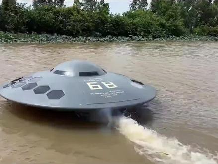 UFO水上飞船,贴地飞行!!!