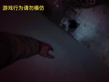 迈尔斯护住摄像机的动作真让人泪目
