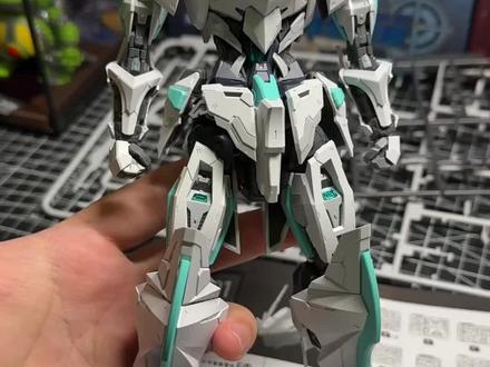 SNAA 冥皇拼装注意⚠️整体感受
这次组合度非常的丝滑,但是个别零件组装需要注意,避免损坏和返工,整体锐度在线,关节适中。#模型 #snaa#snaa模型 #snaa冥皇#胶佬