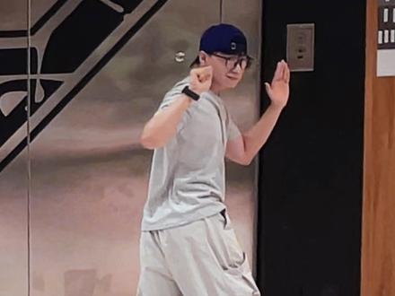 今天是圣诞小狗🎄 #小橘编舞 #我是你的小狗 #编舞 #翻跳