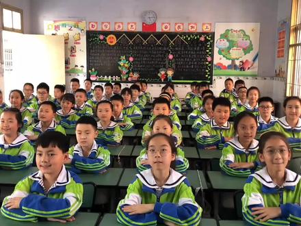 乐至街小学:手势舞《强国少年》