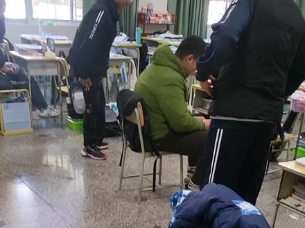 这是流星锤吗?锤人疼吗?要试试吗?#师生日常#手工#校园生活