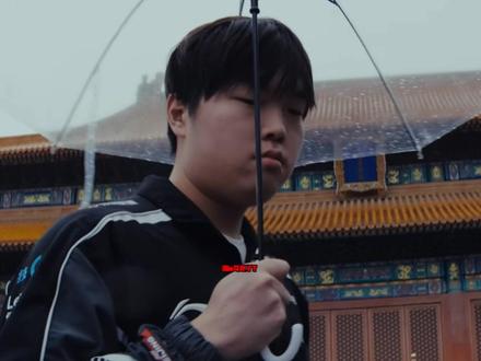 Bin哥离家出走了?和领队起争执背书包走人 #Bin疑似离队 #BLG上调新上单Wenbo #BLG官宣Wenbo加入