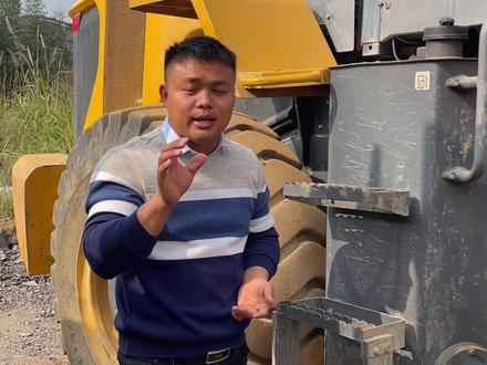 柳工装载机 #铲车 怎么去识别850H还是856H 不走弯路,简单直观!还有什么地方可以区别的?欢迎评论🤝#装载机 @DOU+上热门
