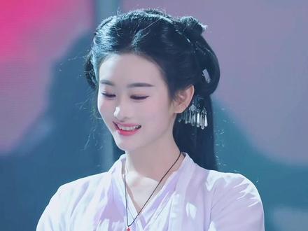 师傅~ 书房在哪呀 #古装 #花千骨仿妆 #spark阿狸 #汉服汉服 #碎梦仙君 出自@Spark c位@阿狸·Spark 🐈⬛🐾