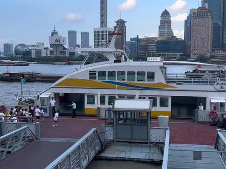 2元坐船游览上海外滩黄浦江,太值了就是时间短,上海旅游攻略