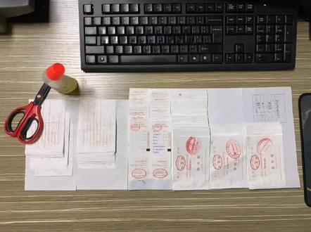 老会计手把手教你贴票,又讲又演就差跳了,还不赶快学起来。#会计 #财务 #会计实操