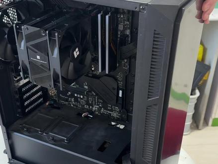 电脑开机闪灭?内存灯自己亮藏玄机 #电脑知识 #电脑 #显卡