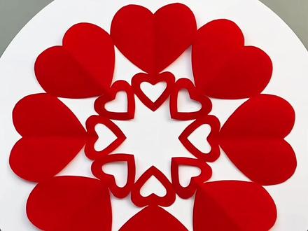 简单又漂亮的新年剪纸窗花,快和孩子一起来玩吧!#亲子手工 #手工diy #幼儿园手工 #儿童创意手工 #剪纸