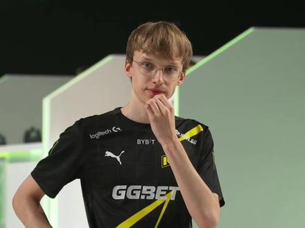 一个转载、xmpl的游戏集锦,转自油管xmpl#绝地求生 #职业选手 #navi #xmpl #游戏集锦