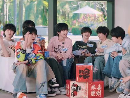 一边惊慌一边喊呀嘛干的小罕(惩罚要倒着说话)好萌…#陈思罕