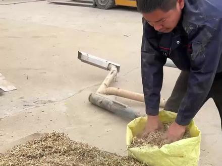 沃得履带机消化不良?看师傅给它好好治治,保证药到病除!#农机维修 #为农人 #新农人计划2023 #我要上热门 #履带机 @DOU+小助手