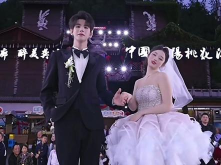 在妹妹心里排第一的果然是紫霖#龙浩天酉阳大舞台 #俊伊CP龙悦 #龙浩天妹妹 #创作者中心 #创作灵感