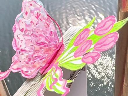 蝴蝶书签|【附教程】
#丙烯马克笔 #蝴蝶书签 #绘画