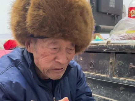 世豪去找爷爷商量事情,没想到爷爷也有自己的计划#我的乡村生活 #记录真实生活