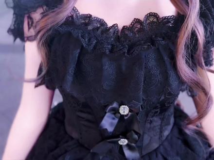 天气灰蒙蒙 我也是#lolita #走拍 #云端雪羽 #原创