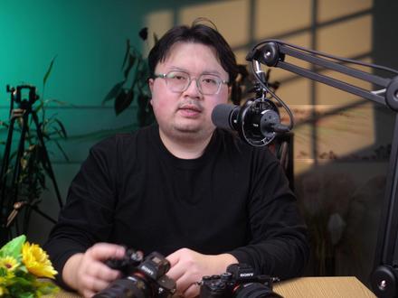 A7S3 跌落神坛?索尼 A7M5 视频功能深度对比评测 A7M5 发布后,会影响 A7M4 吗?似乎并不会。而是一代视频神机 A7S3。作为一代“夜视仪”神机,A7S3 统治了视频圈好几年,但面对拥有 3300万像素、7K超采 4K60帧以及更强续航的 A7M5,老旗舰尚能饭否?
本期视频我们从画质解析、高感噪点(ISO 8000 vs 12800)、果冻效应、1080P 采样方式以及过热续航等多个维度,进行了一场“不留情面”的内战。
#索尼微单 #A7M5 #A7S3 #摄影器材 #相机评测
