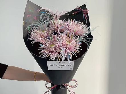 #花艺师日常 一分钟带你解锁跨年烟花菊制作全过程,有手就会#花艺教学 #每日分享 #花艺培训 #花艺设计