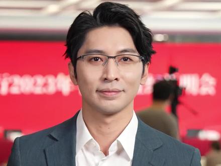 舜舜带你看财报:
市场弱复苏,浙银中报反多亮点,背后是经济周期弱敏感战略在奏效!
#浙商银行 #银行年报 #周锦舜 #A股 @锦舜Stephen