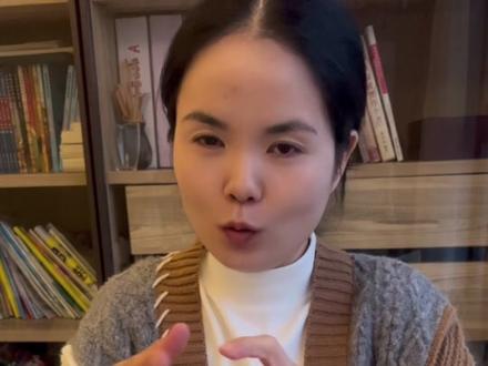 大家总问我受手上带的啥。顶针改造小视频来啦。
#古法旗袍平裁一片式 #顶针