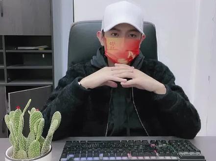 面对一些普通的日常话题,怎么和女生趁机聊出好感?#情感 #聊天技巧