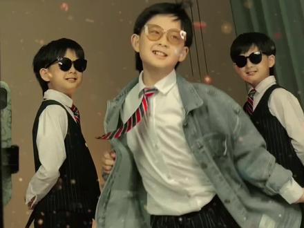 三个开心果#九零年代舞蹈大赛 #欢迎来到90年代 @DOU+小助手 @抖音小助手