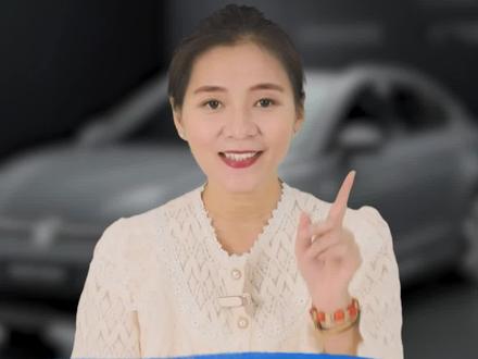 很多人没注意,咱中控台和挡风玻璃之间是有一条缝隙的,仪表台上放个停车牌、加油卡,一不小心就会掉进去!今天教你个不花钱的妙招#大众 #汽车知识 #用车知识