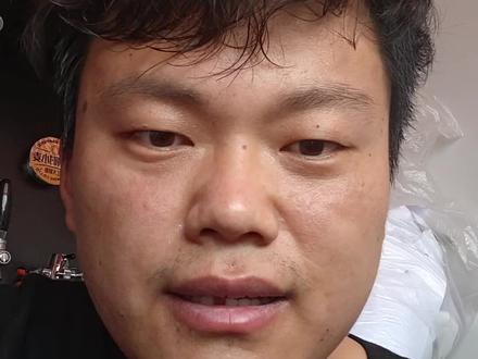 #济南山姆 网上说的山姆卓越卡有四张副卡的,全都是假的!卓越会员只有一张主卡和一张亲情卡@豆包 把你的话术抓紧改了吧