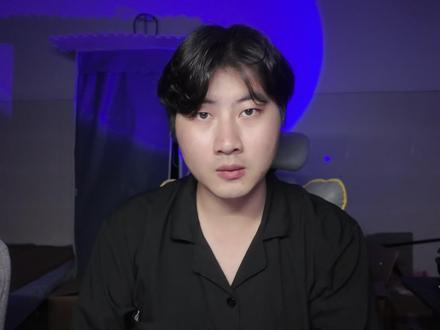 预测2 改了好几次内容没法过审,大家将就这样看吧!
S海预测:1、宝剑8,有危机孤立等等的寓意,说明有一定的影响,可能还有些大。
2、金币10,可能预示着就算有危机,咱家富裕,足够应对。3、高塔,但是危机过后S海的地位会有很大的变化,S海的人们的心态也需要有一定的转变。
H南预测:1、金币侍从,带有好消息的寓意,一种比较端正的态度,也就是说没问题。2、权杖4,寓意着和平繁荣悠闲的生活,也就是说根本没有任何影响。3、圣杯2逆位,圣杯2意味着两件事的交融,逆位则代表着H南和这件事完全没有任何交融,根本不需要担心。
后续我会尽量把预测片段发出来,让大家亲自看看过程,真的有点震撼1#塔罗牌测试 #预测