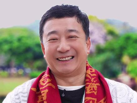 雷师告诉你今年贴春联什么时间合适 雷师告诉你今年贴春联什么时间合适。#玄雷子 #过新年 #过年 #贴春联 #春联 #传统文化