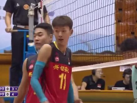 #传统校 #我和我的十一 #排球 @包长林 继续加油💪兴动有爱❤️与您同在