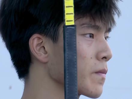 以0.02秒之差摘银,但速度攀岩比赛里伍鹏的一路自我突破,也很热血。不断超越自己,好样的!