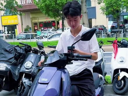 FSciti超详细按键使用指南 入手辆新电动车,智能化的设计别担心不会使用,我们的师傅会一对一专业指导您如何使用!#小牛电动 #新手指南电动车使用教程 #小牛FS @DOU+小助手