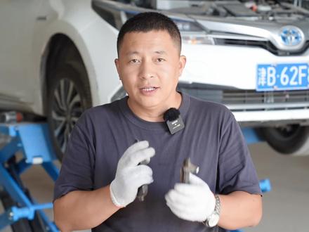 刹车片到底能不能自己更换?教你如何自己动手换刹车片@抖音汽车 #刹车片 #换刹车片 #刹车油 #儿童小汽车