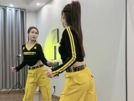 这么🔥的舞,谁还没跳呢#一起来舞蹈 #小模样舞蹈挑战