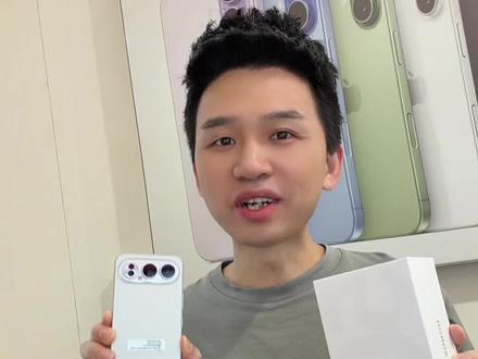 荣耀500Pro二手行情怎么样?揭秘8000mAh续航神机的真实行情!#荣耀500Pro #荣耀500Pro二手行情 #荣耀500Pro值得买吗 #荣耀500Pro优缺点 #二手手机攻略