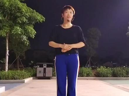 友友们要的《阿么阿么》分解动作 ,加背后音乐跳法 ,喜欢的学起来吧 #广场舞 #舞出美丽舞出健康 #抖音小助手