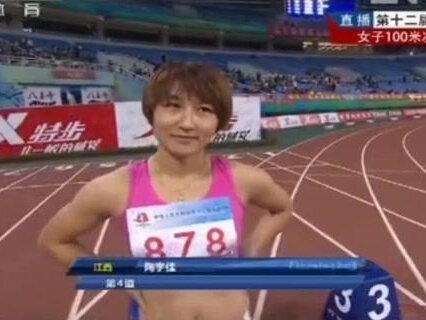 2013全运会百米决赛精彩回顾!看了好几遍慢镜头回放也没看清谁先撞线!#韦永丽 #陶宇佳 #100米 #田径 #体育精神