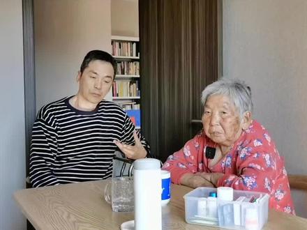 儿女伺候爹妈有多幸福?伺候过后便知