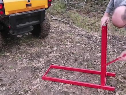 让人眼前一亮的伐木支架,一个人就能搞定奇形怪状的木材 #园林工具 #园林机械 #伐木