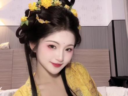 夏日必备小唐风的教程来啦~可清冷可灵动! 好可爱的小唐风发型呀!但是素头又有点清冷观音的感觉,感觉也会很适合隋制或战国袍,而且后脑勺也好好看!#汉服发型 #发型教程 #小唐风 #隋制 #战国袍