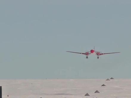 我国首架极地固定翼飞机——"雪鹰601" 冰路征程
中国极地考察40周年
我们的极地故事
系列视频
第六集来啦!
本集讲述了我国首架极地固定翼飞机"雪鹰601"
一起来看!#千万IP创科普 #全民IP创自然