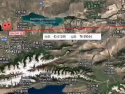 【资料】关于明朝设立的哈密卫,其实控区域远超传统认知。
哈密卫,是 1406年(永乐年间)明朝在新疆建立的政权机构
哈密,古称昆莫,汉代属伊吾卢,唐为伊州,宋入于回纥,元为蒙古贵族威武王 (后改封肃王) 世袭封地。哈密从古至今,都是中原地区与中亚、西亚诸地进行政治、经济、文化联系的枢纽,并常是古代北方草原地区游牧民族进入中原地区的门户。哈密卫政权机构,始设于永乐四年(1406),明朝以察合台后裔为忠顺王镇之设立哈密卫。
哈密卫前后存延达120多年,明朝中期,被吐鲁番兼并。
哈密卫是 "国"、"卫" 二制并存,哈密王出自忠顺王一脉,具有较大的自主权,地方官员由哈密卫提名、由明朝正式任命。哈密卫的主要职能体现在向明朝朝贡、代管西域进贡事宜、提供侦察情报三个方面。