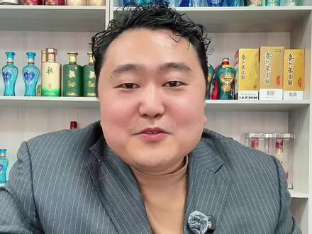 苏超徐老大是真会整活啊#创业的男人 #酒哥文化 #爱喝酒的老板 #苏超 #徐老大