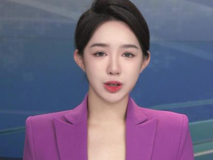 入职#三只松鼠 就得改成#鼠名 ?员工回应:企业文化,不做强制!
员工名字改为“鼠某某”,办公区被称为“鼠窝”,客服需称呼顾客为“主人”。三只松鼠党委名单上的姓名也均以“鼠”字开头。
部分网友认为鼠名可爱有趣,符合#年轻化营销 ;亦有批评者质疑“主人”称呼矮化人格。对此,你怎么看?