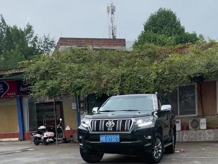 #创作灵感 丰田霸道老改新升级18款,奶白色被我用手涂成了军绿色!#丰田霸道 #普拉多 #霸道改装 #普拉多改装