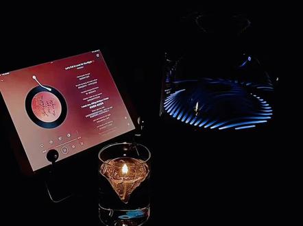 白鸽乌鸦相爱的戏码
#热门音乐🔥 #白鸽与乌鸦 #旋律